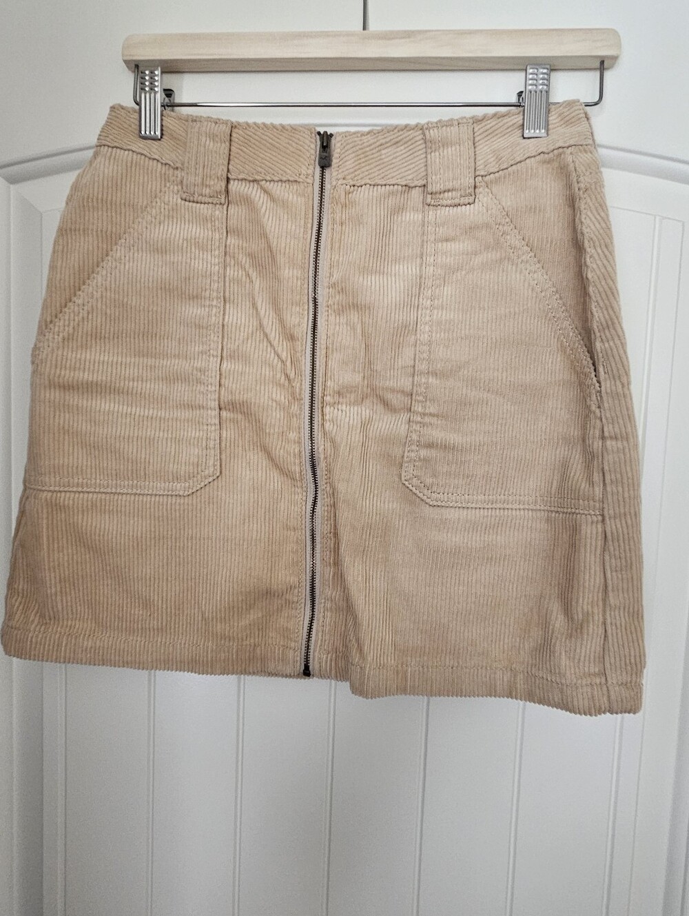 Hollister Corduroy Zip-Front Preppy Mini Skirt Tan Sz 5